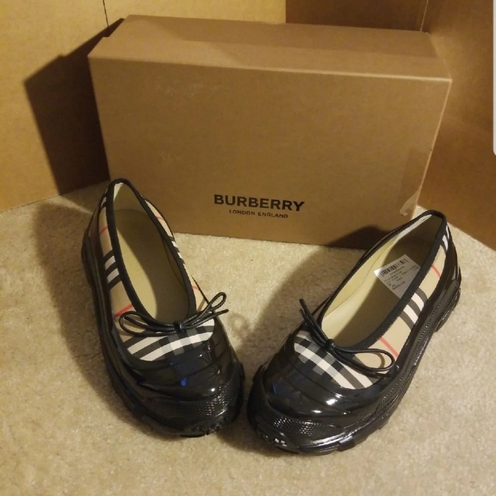 Burberry Plaid Flat Alport Leather Flats - Picture 2 of 7